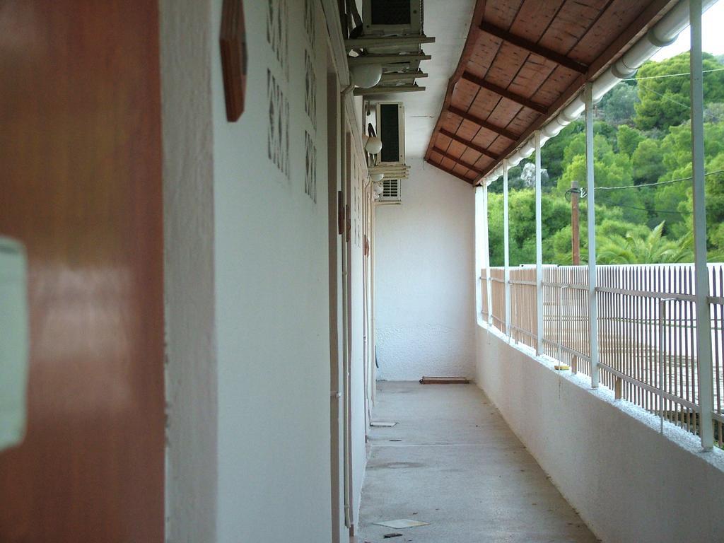 George'S Apartment Agia Marina  Rum bild